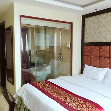 Guangzhou Lucky Hotel Экстерьер фото