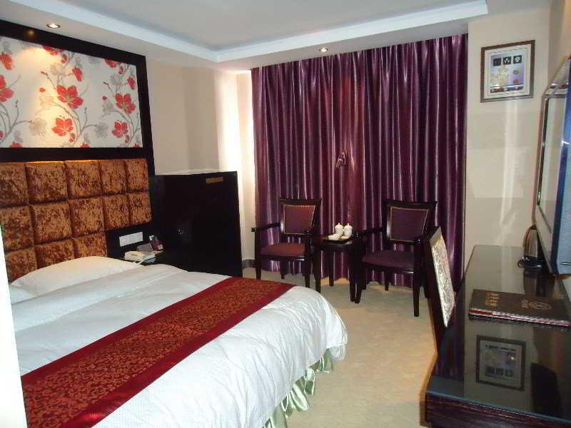 Guangzhou Lucky Hotel Экстерьер фото