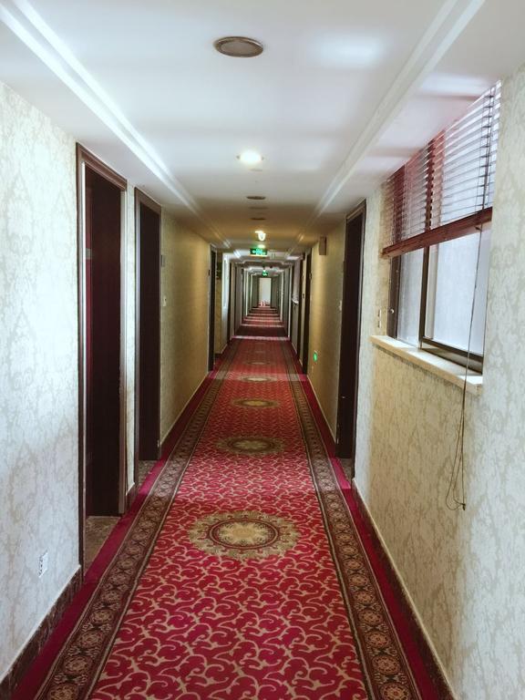 Guangzhou Lucky Hotel Экстерьер фото